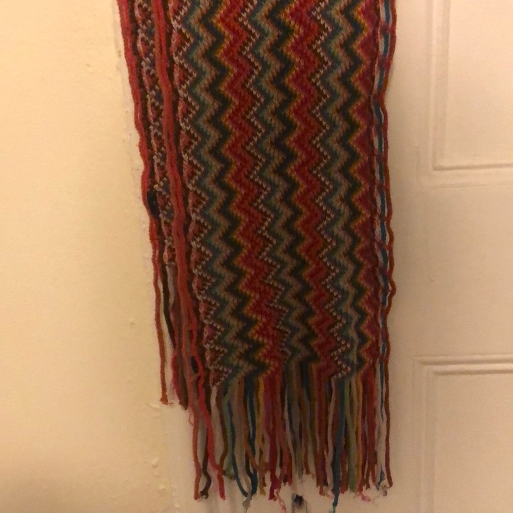 Rainbow chevron knit scarf